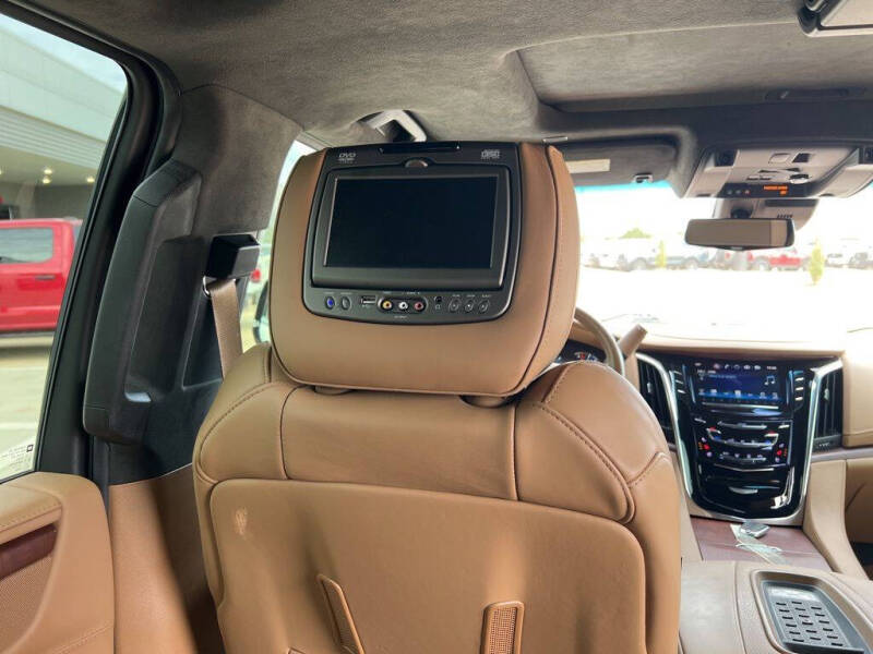 2017 Cadillac Escalade ESV Platinum