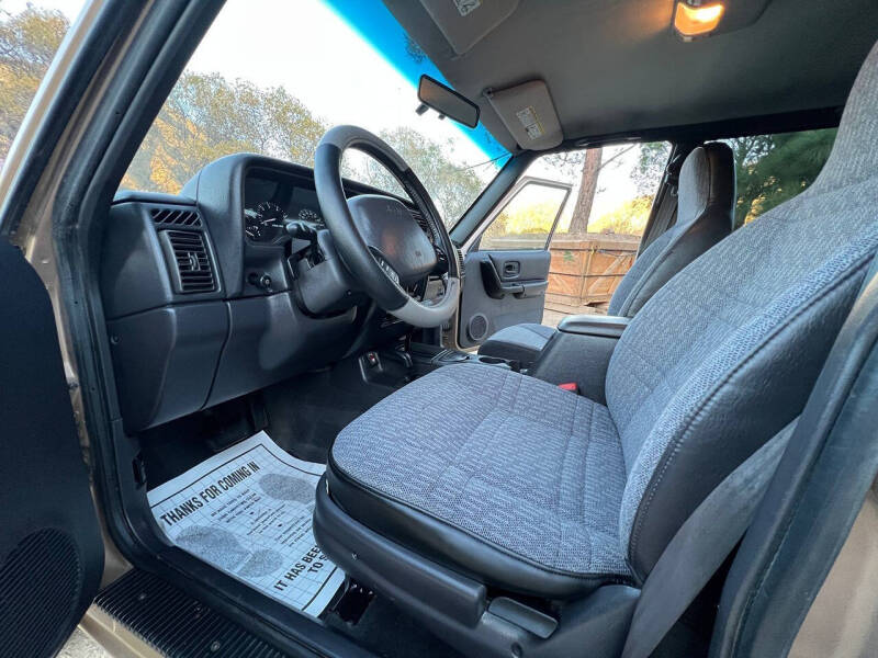 2000 Jeep Cherokee Sport