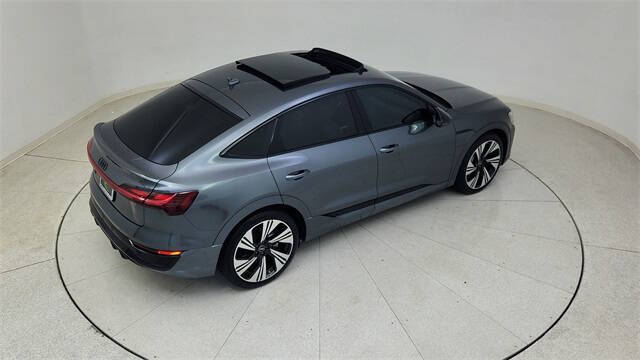 2024 Audi Q8 Sportback e-tron quattro Prestige S line