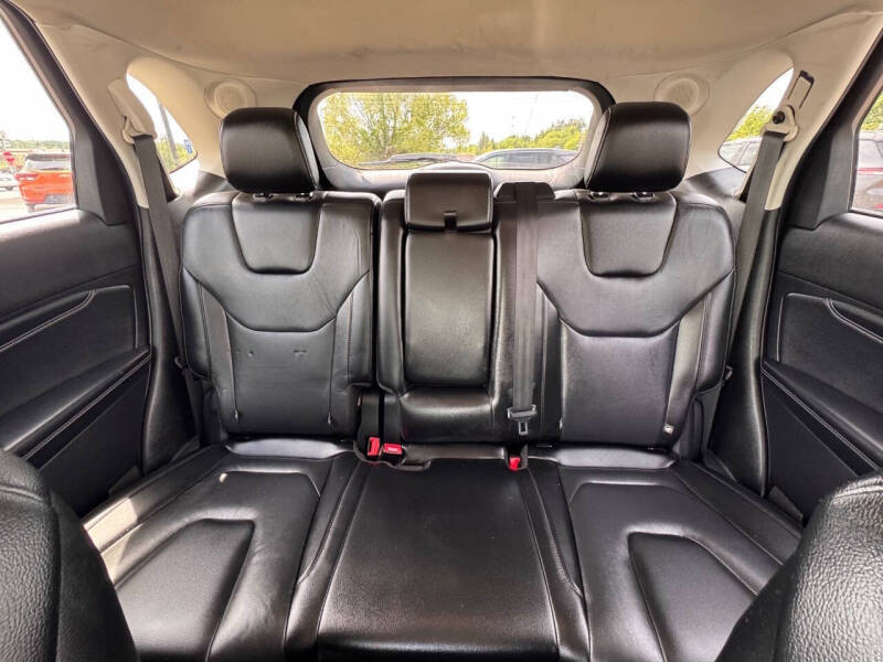 2021 Ford Edge Titanium