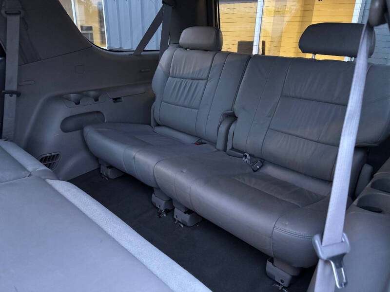 2003 Toyota Sequoia SR5