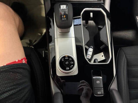 2026 Mitsubishi Outlander LE