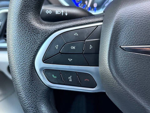 2021 Chrysler Voyager L