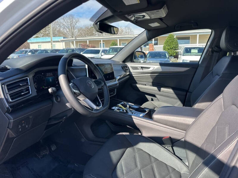 2025 Volkswagen Atlas Cross Sport SE