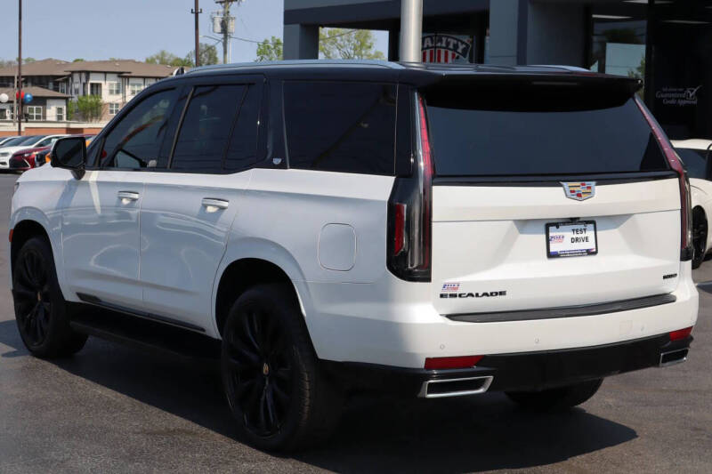 2023 Cadillac Escalade Luxury