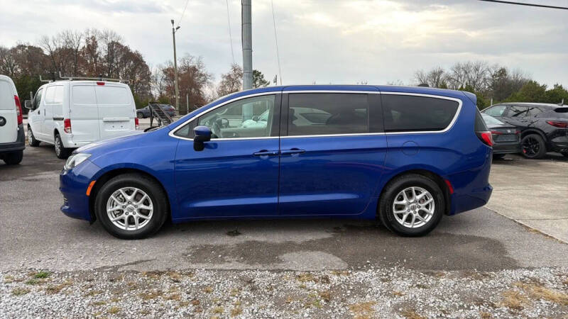 2021 Chrysler Voyager LX