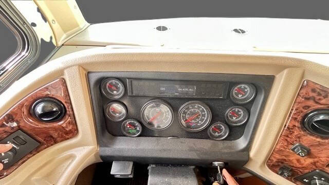 2013 Freightliner XCM Chassis