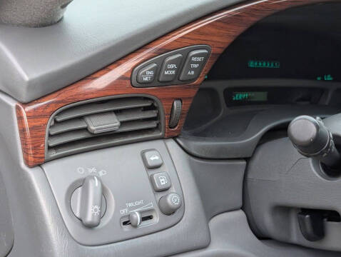 2005 Cadillac DeVille