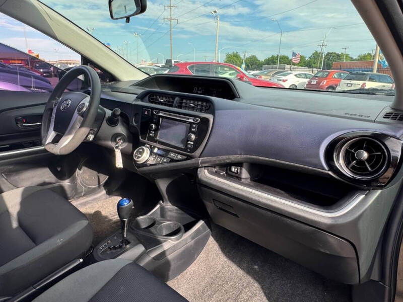2016 Toyota Prius c