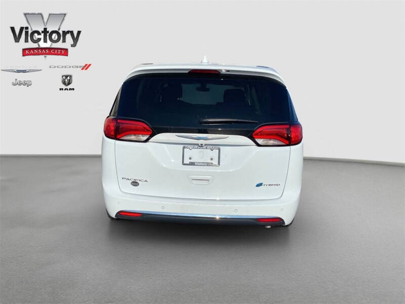 2020 Chrysler Pacifica Hybrid Touring