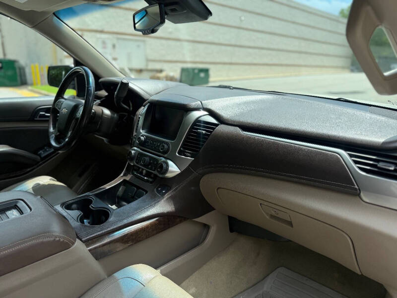 2017 Chevrolet Suburban LT