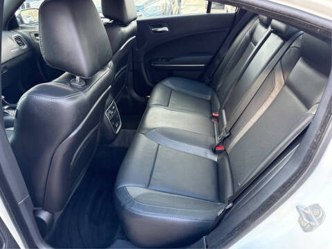 2016 Dodge Charger SXT