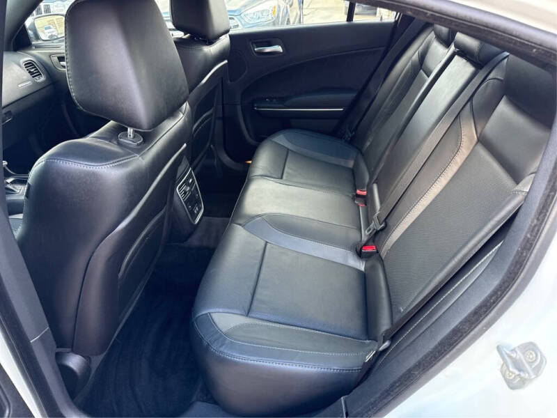 2016 Dodge Charger SXT