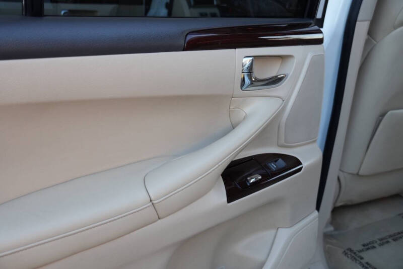 2013 Lexus LX 570