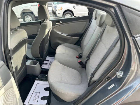 2012 Hyundai Accent GLS