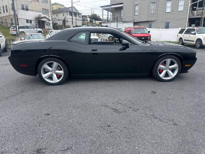 2009 Dodge Challenger SRT8