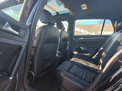 2017 Volkswagen Golf GTI SE