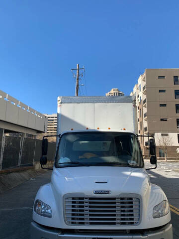 2018 Freightliner Business class M2