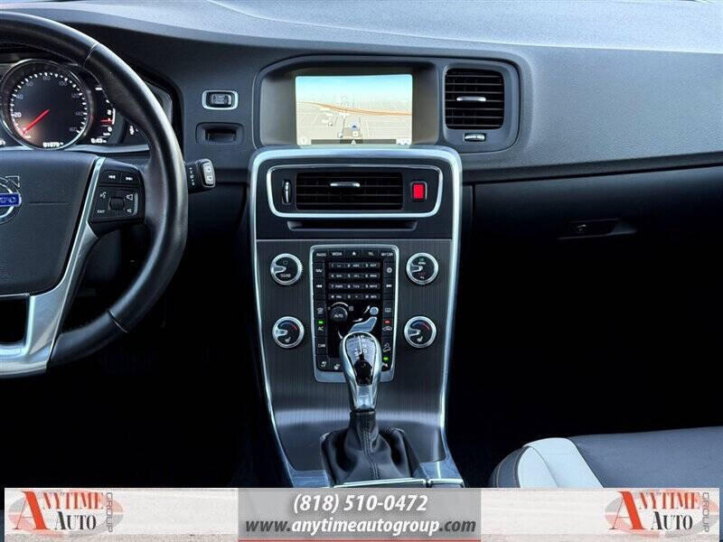 2016 Volvo V60 Cross Country T5