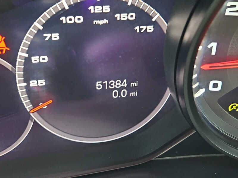 2023 Porsche Cayenne Platinum Edition