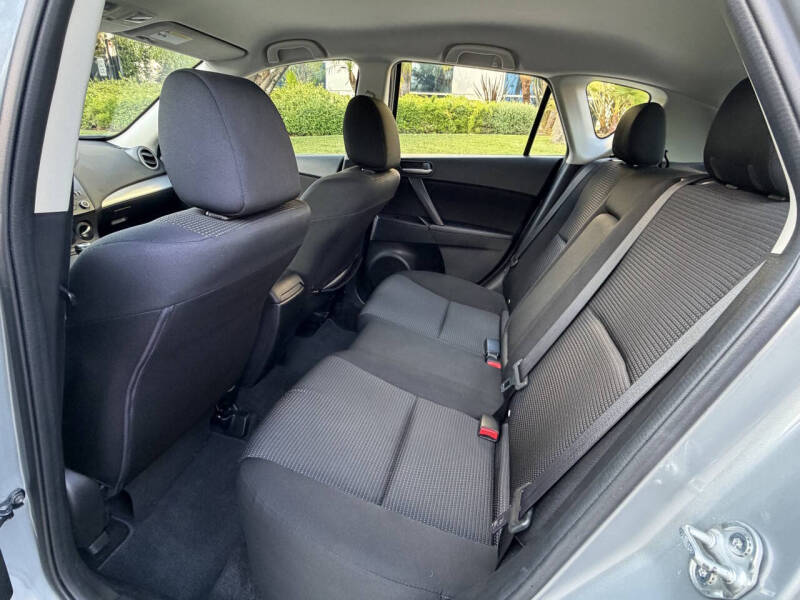 2012 Mazda MAZDA3 i Touring