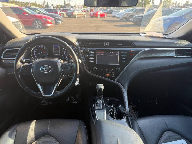 2018 Toyota Camry SE