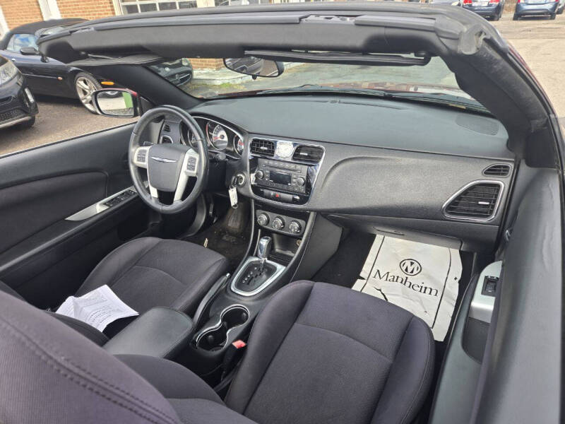 2013 Chrysler 200 Touring