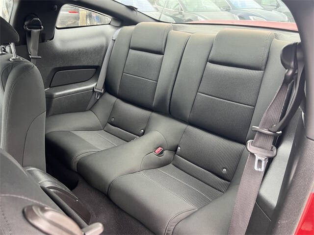 2010 Ford Mustang V6