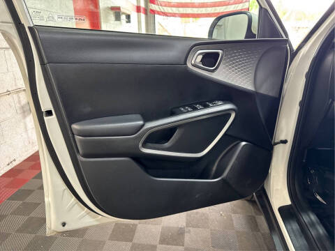 2023 Kia Soul LX