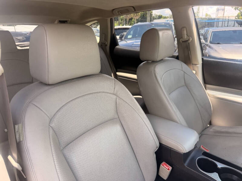 2011 Nissan Rogue SV