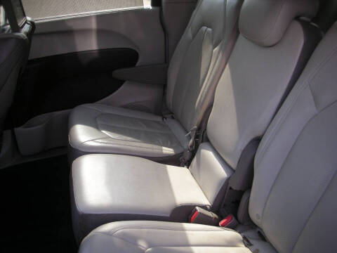 2017 Chrysler Pacifica Touring-L Plus