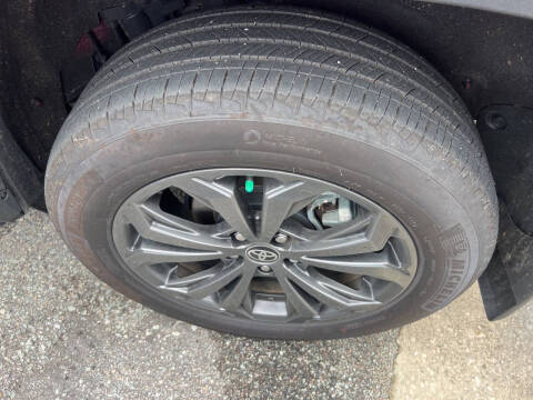 2025 Toyota RAV4 Hybrid XLE Premium