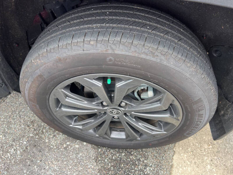 2025 Toyota RAV4 Hybrid XLE Premium