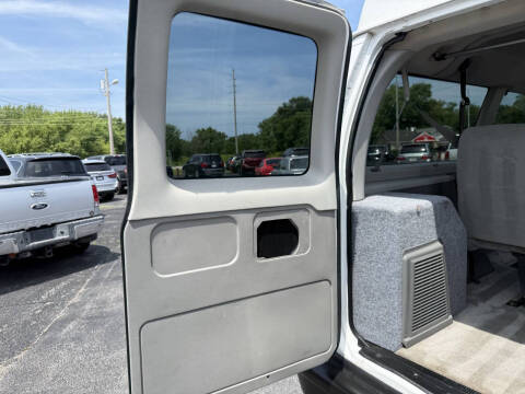 2006 Ford E-Series E-350 SD XLT