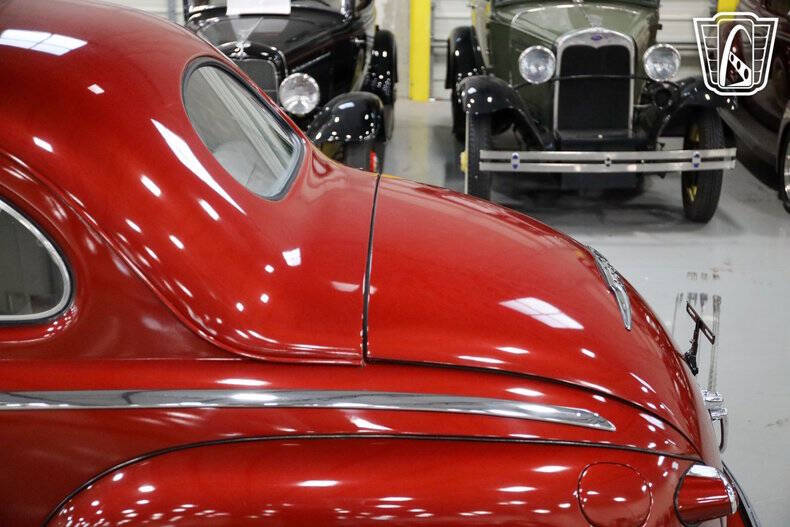 1947 Ford Deluxe