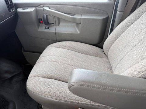 2023 Chevrolet Express LS 3500