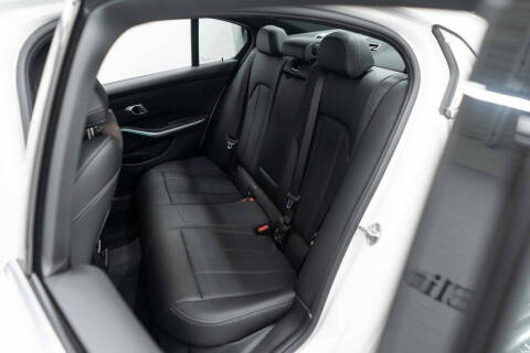 2025 BMW 3 Series 330i xDrive