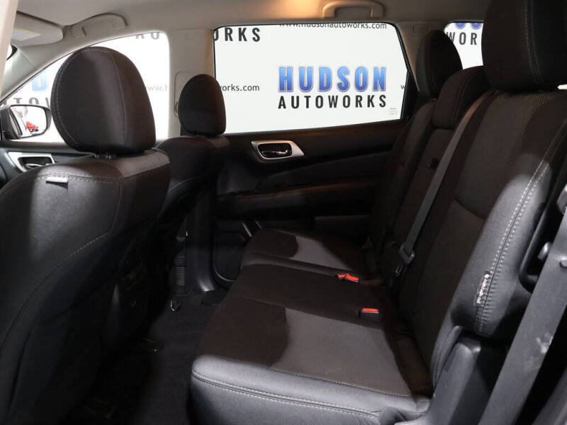 2020 Nissan Pathfinder SV