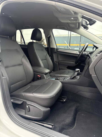 2015 Volkswagen e-Golf SEL Premium