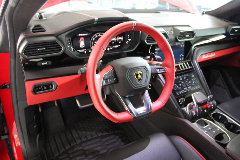 2023 Lamborghini Urus S