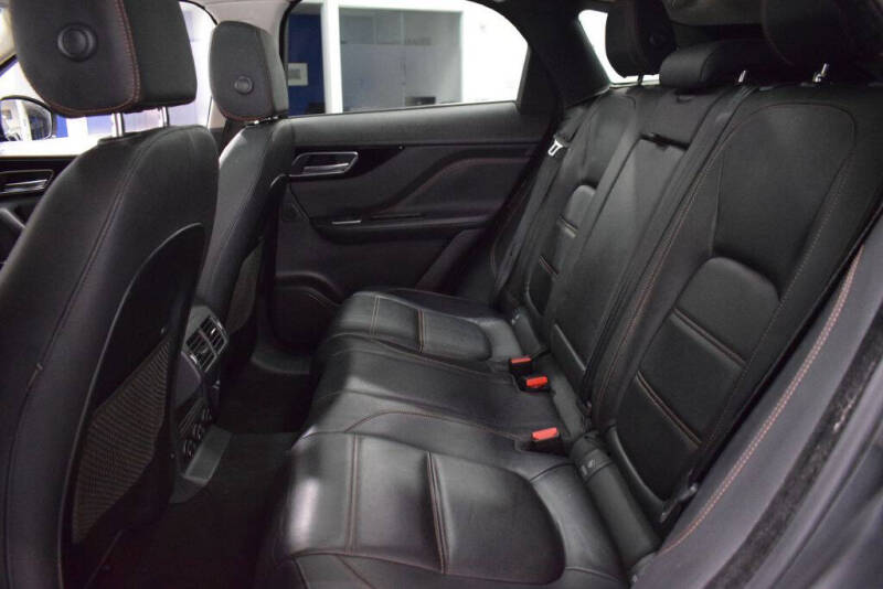 2019 Jaguar F-PACE 30t Prestige