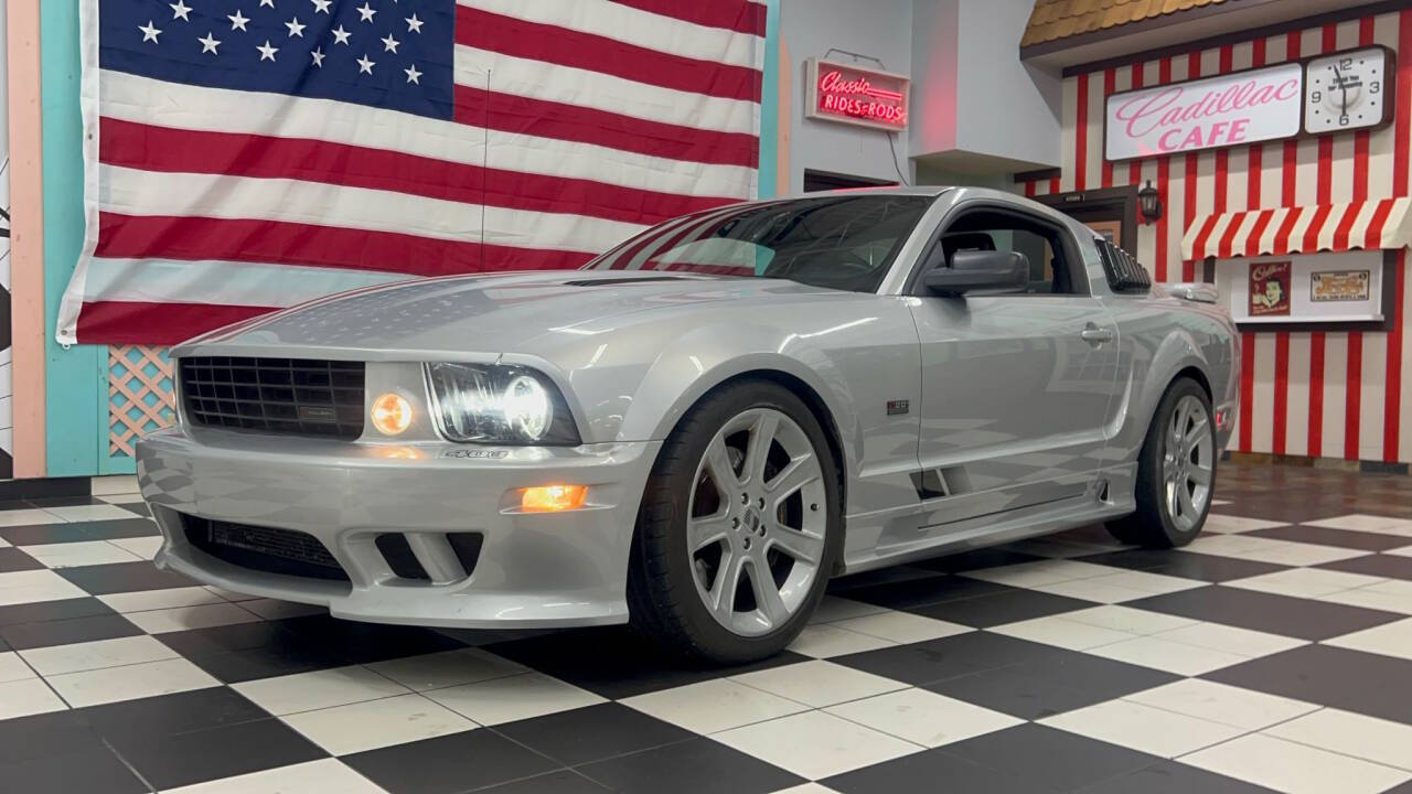 2006 Ford Mustang 10