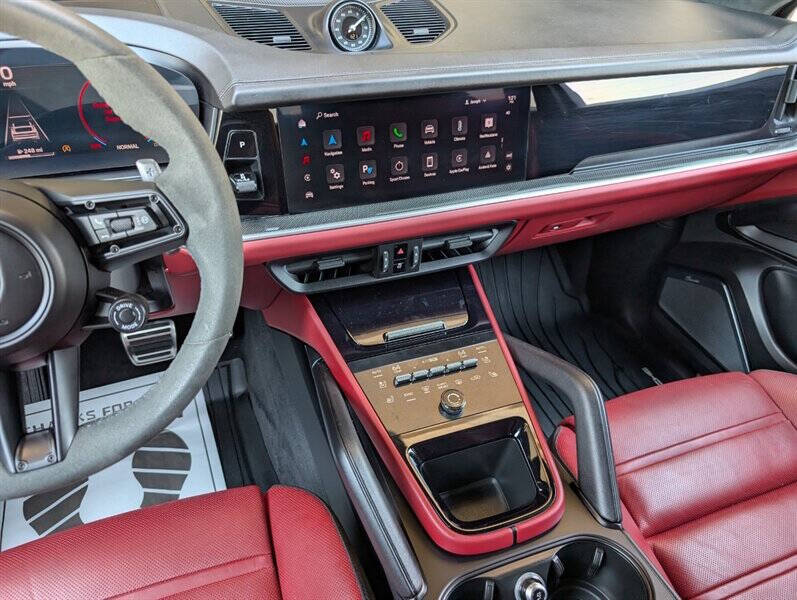 2024 Porsche Cayenne S Coupe