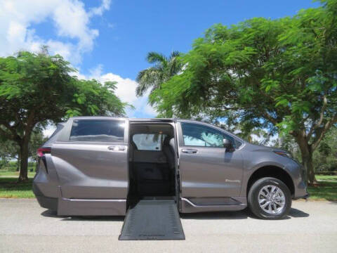 2024 Toyota Sienna XLE 7-Passenger