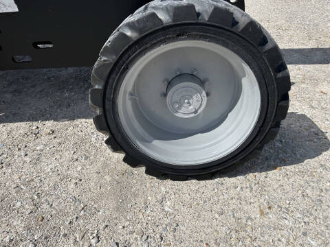 2017 Genie 65' Manlift