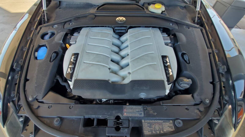 2004 Volkswagen Phaeton Premiere Edition W12