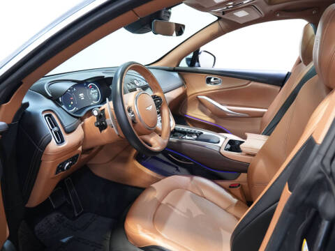 2021 Aston Martin DBX