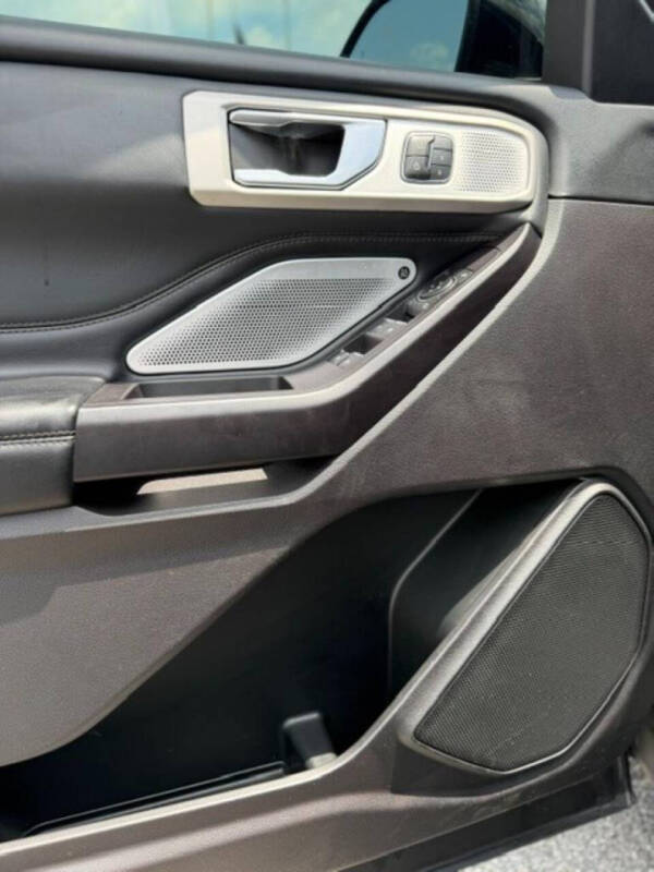 2020 Ford Explorer Platinum