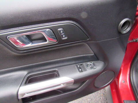 2017 Ford Mustang V6