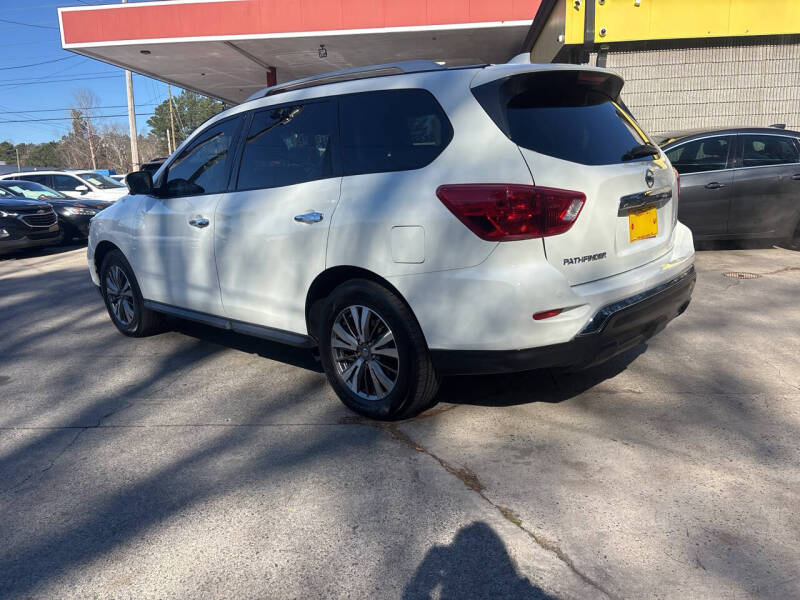 2020 Nissan Pathfinder SL